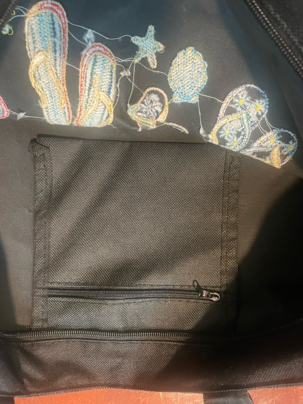 Embroidered Flip-Flop Jamaica Tote - Picture 10 of 11
